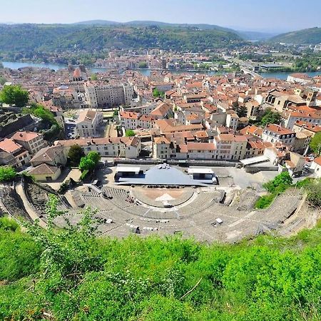 Vienne: Appartement Au Coeur Du Centre Historique 비엔 외부 사진
